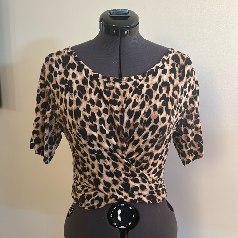 VS Leopard Crop Top